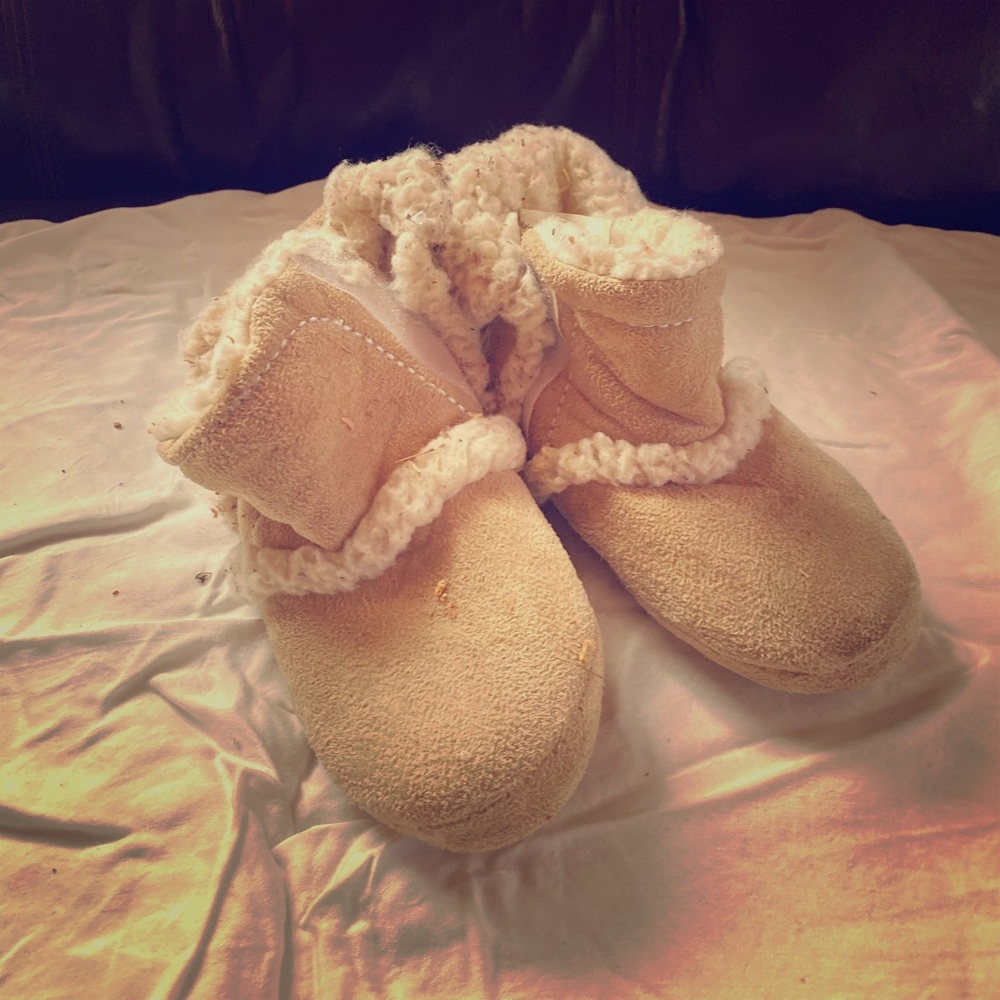 Caribbean Soul Size 7/8 Girls Bedroom shoes